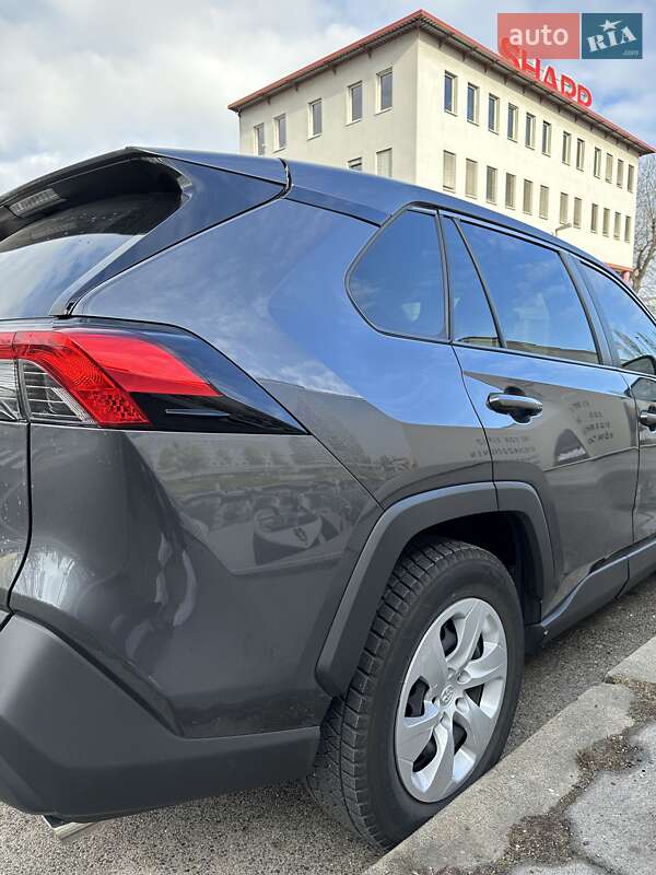 Позашляховик / Кросовер Toyota RAV4 2019 в Києві