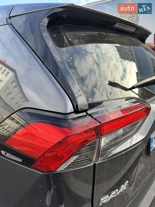 Позашляховик / Кросовер Toyota RAV4 2019 в Києві