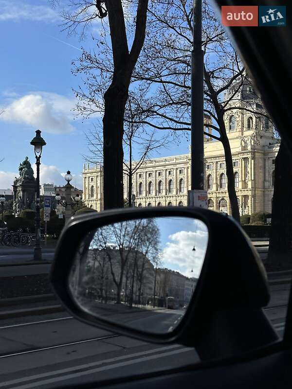 Позашляховик / Кросовер Toyota RAV4 2019 в Києві