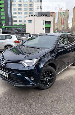 Позашляховик / Кросовер Toyota RAV4 2017 в Києві