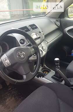 Внедорожник / Кроссовер Toyota RAV4 2008 в Киеве