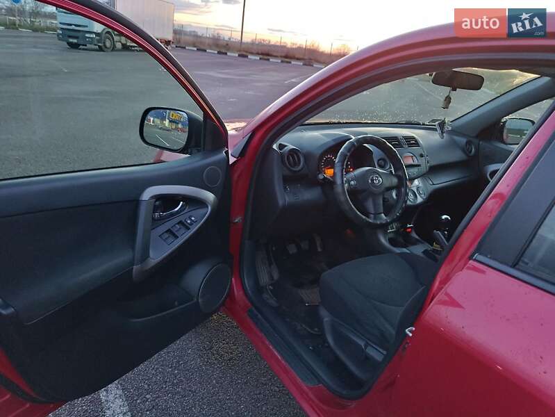 Позашляховик / Кросовер Toyota RAV4 2006 в Рівному фото 48 Позашляховик / Кросовер Toyota RAV4 2006 в Рівному