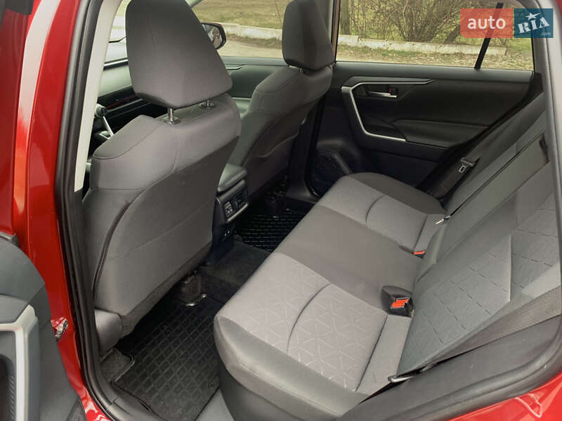 Внедорожник / Кроссовер Toyota RAV4 2019 в Новой Водолаге фото 13 Внедорожник / Кроссовер Toyota RAV4 2019 в Новой Водолаге