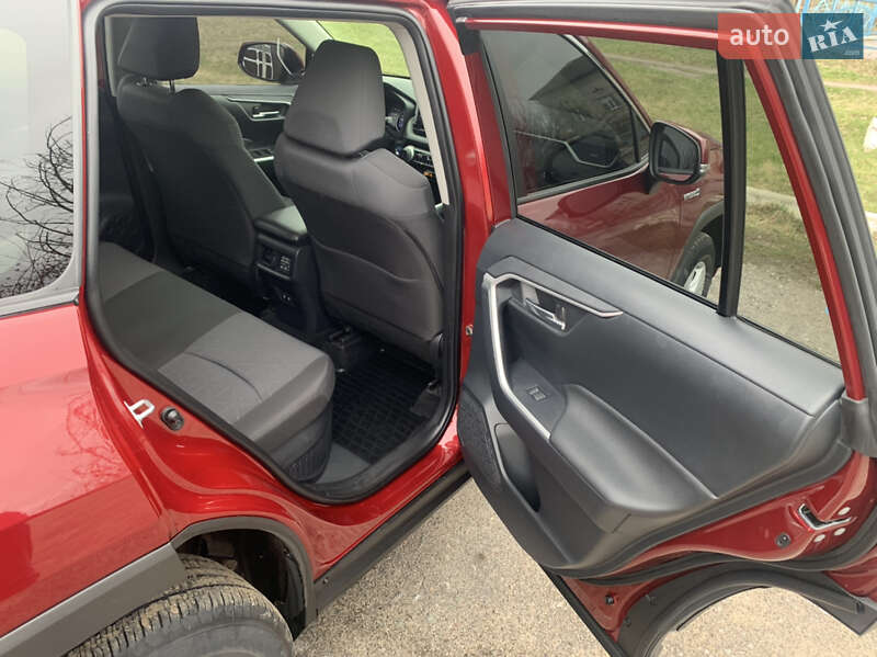 Внедорожник / Кроссовер Toyota RAV4 2019 в Новой Водолаге фото 9 Внедорожник / Кроссовер Toyota RAV4 2019 в Новой Водолаге