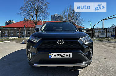 Позашляховик / Кросовер Toyota RAV4 2020 в Києві