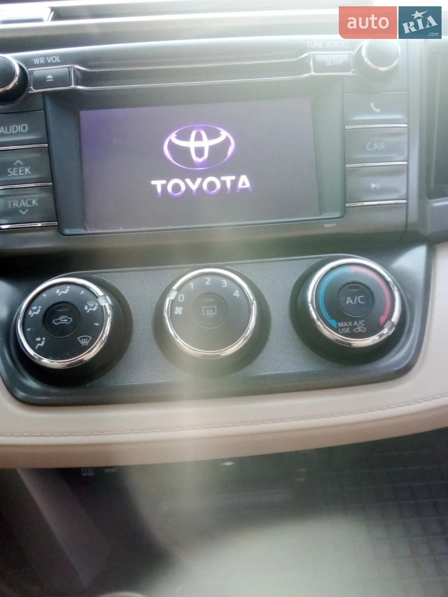 2013 Toyota RAV 4 - мініатюра 8