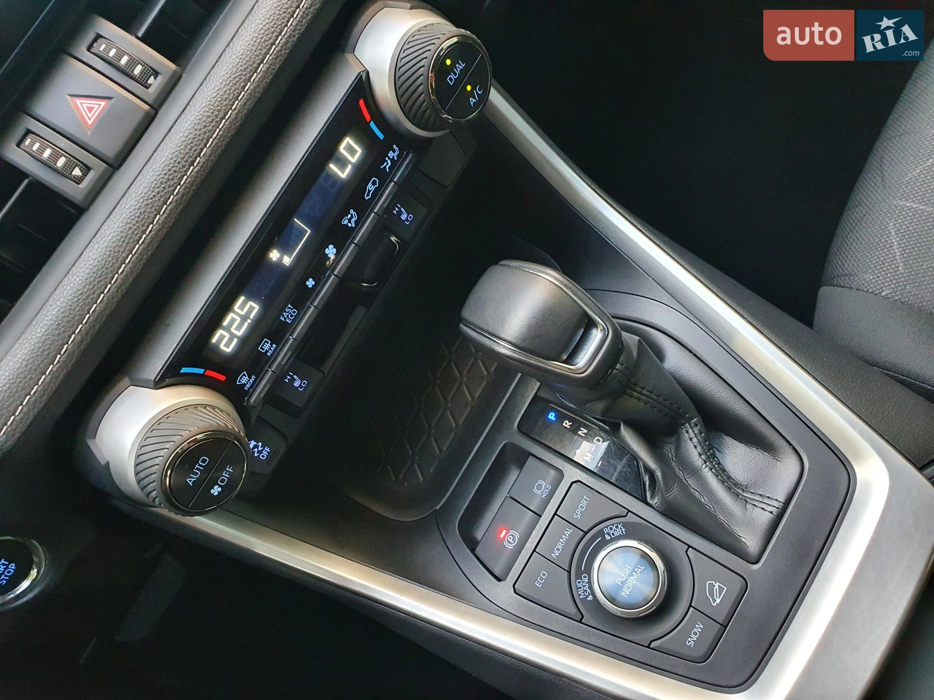 2019 Toyota RAV 4 - мініатюра 6