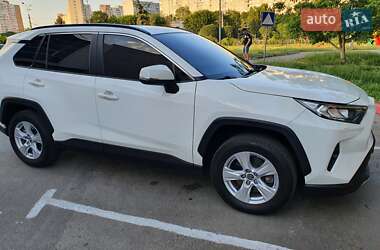 Позашляховик / Кросовер Toyota RAV4 2019 в Харкові