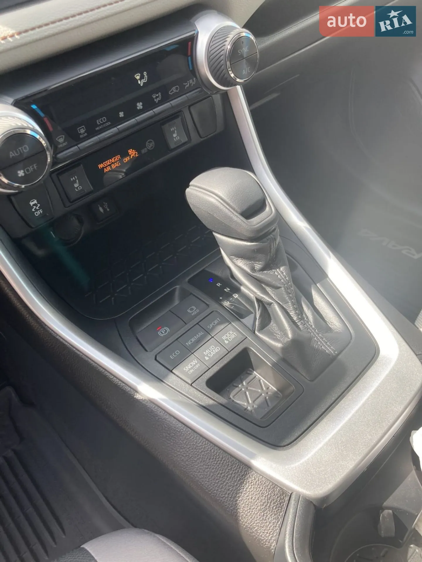 2019 Toyota RAV 4 - мініатюра 21