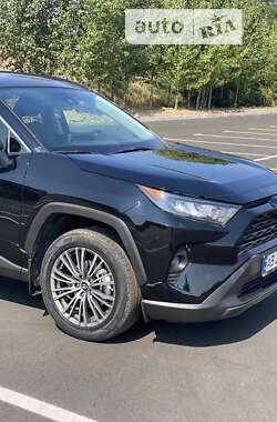 Внедорожник / Кроссовер Toyota RAV4 2019 в Виннице