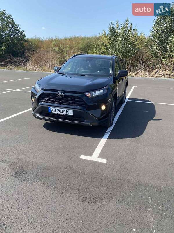 Позашляховик / Кросовер Toyota RAV4 2019 в Вінниці
