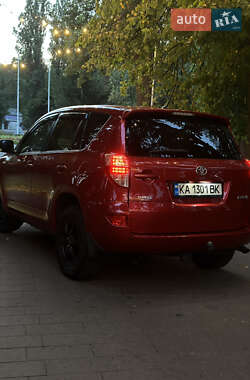 Внедорожник / Кроссовер Toyota RAV4 2010 в Киеве