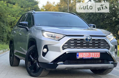 Позашляховик / Кросовер Toyota RAV4 2020 в Львові