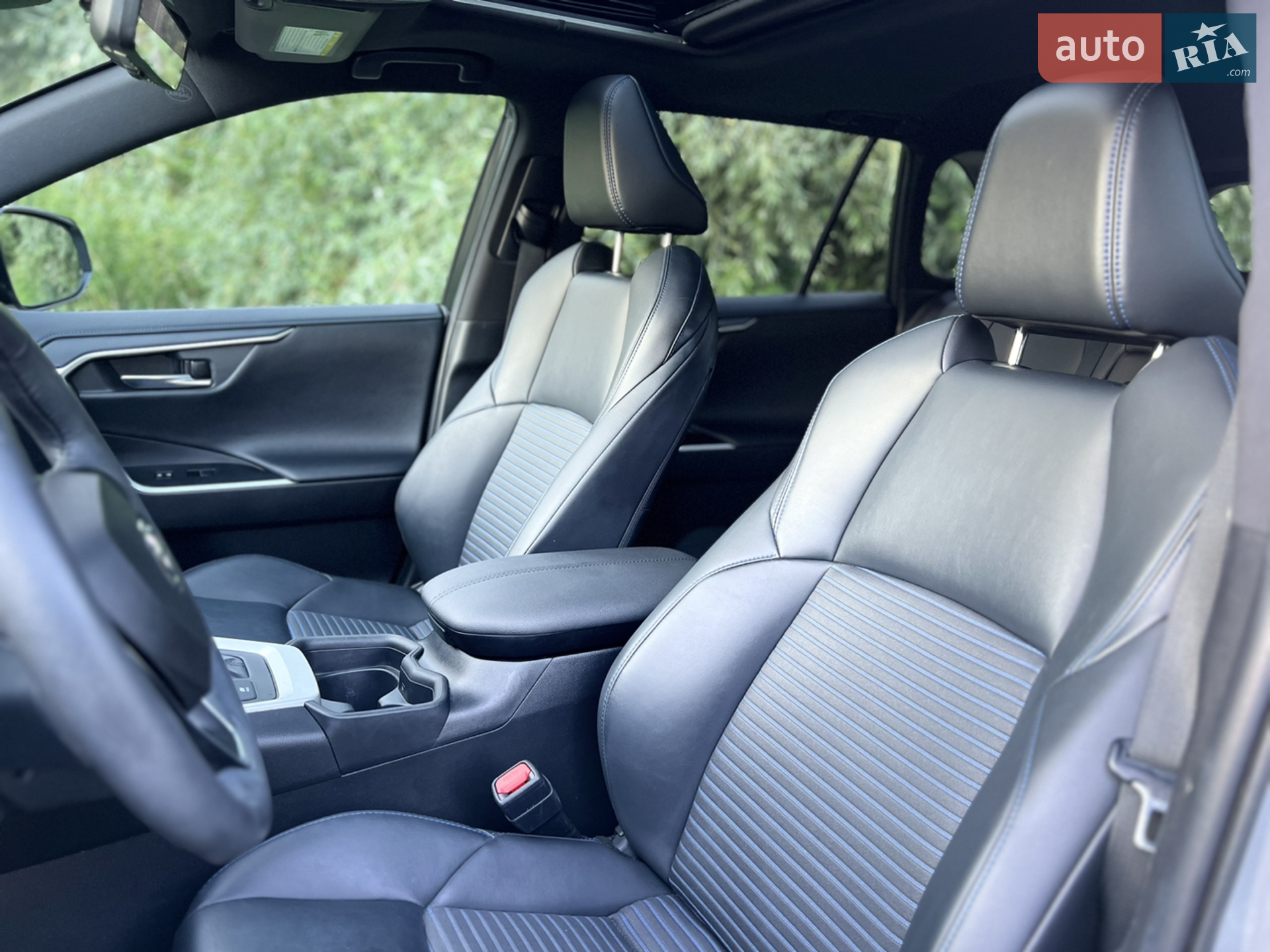 2020 Toyota RAV 4 - мініатюра 21
