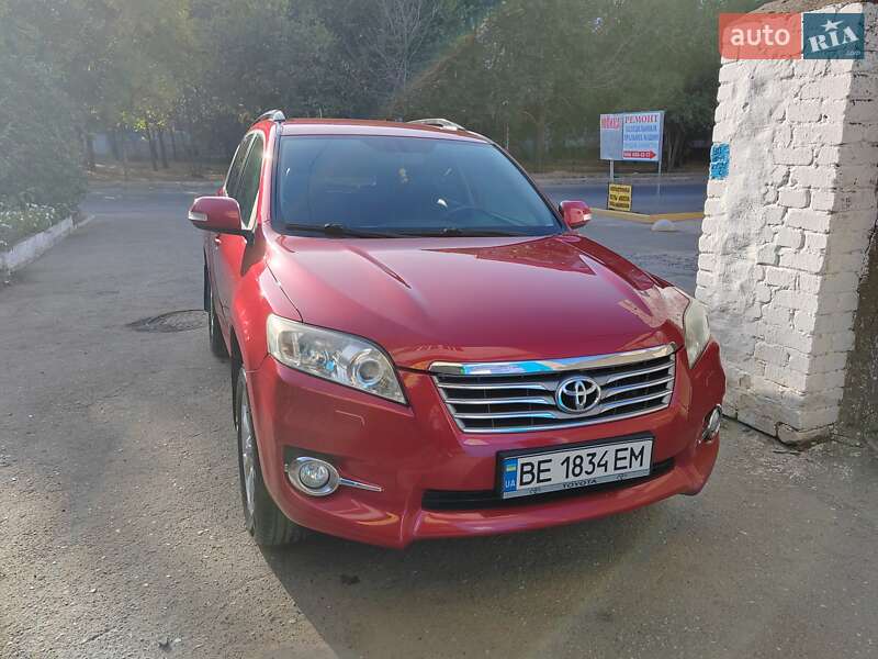 Toyota RAV4 2011