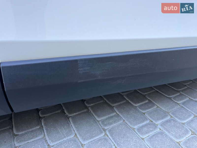 Внедорожник / Кроссовер Toyota RAV4 2017 в Первомайске