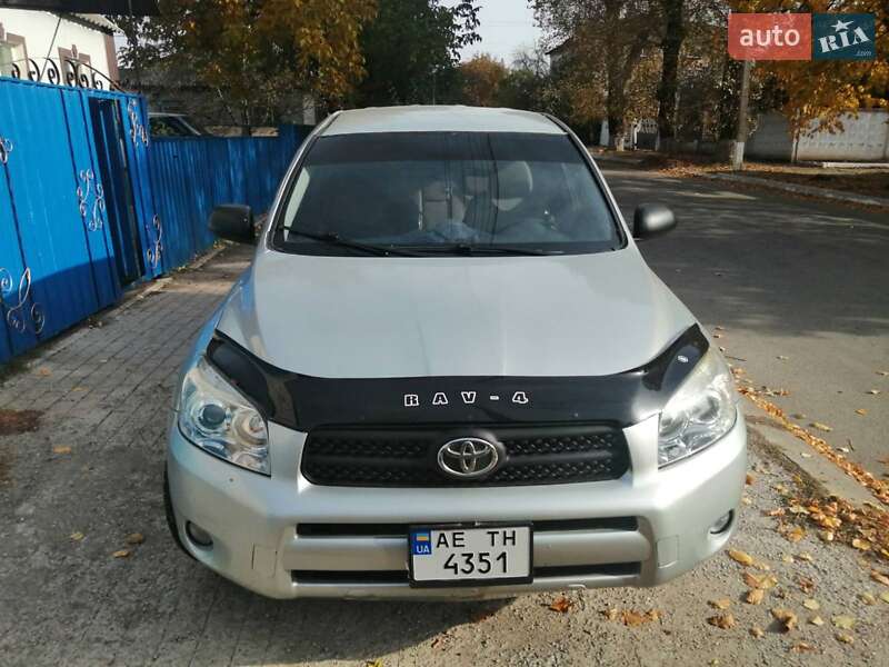 Внедорожник / Кроссовер Toyota RAV4 2006 в Синельниково