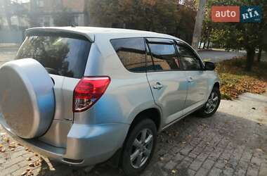 Внедорожник / Кроссовер Toyota RAV4 2006 в Синельниково