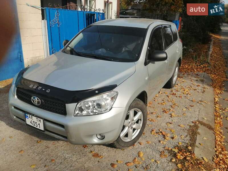Позашляховик / Кросовер Toyota RAV4 2006 в Синельниковому