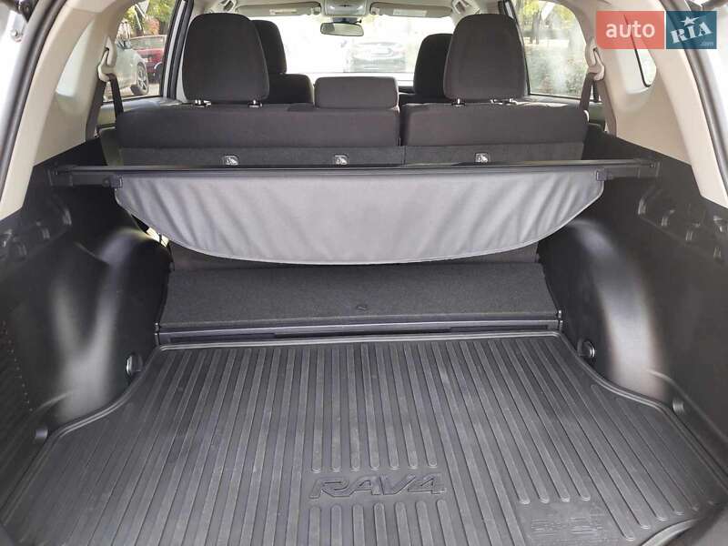 Позашляховик / Кросовер Toyota RAV4 2018 в Миколаєві