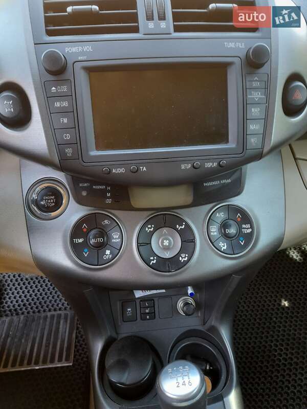 Позашляховик / Кросовер Toyota RAV4 2010 в Самборі