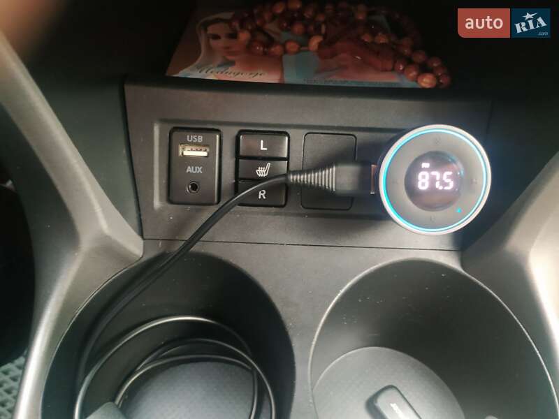 Позашляховик / Кросовер Toyota RAV4 2006 в Львові