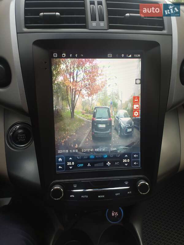 Позашляховик / Кросовер Toyota RAV4 2006 в Львові