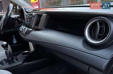 Позашляховик / Кросовер Toyota RAV4 2014 в Міжгір'ї