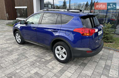 Внедорожник / Кроссовер Toyota RAV4 2014 в Тячеве