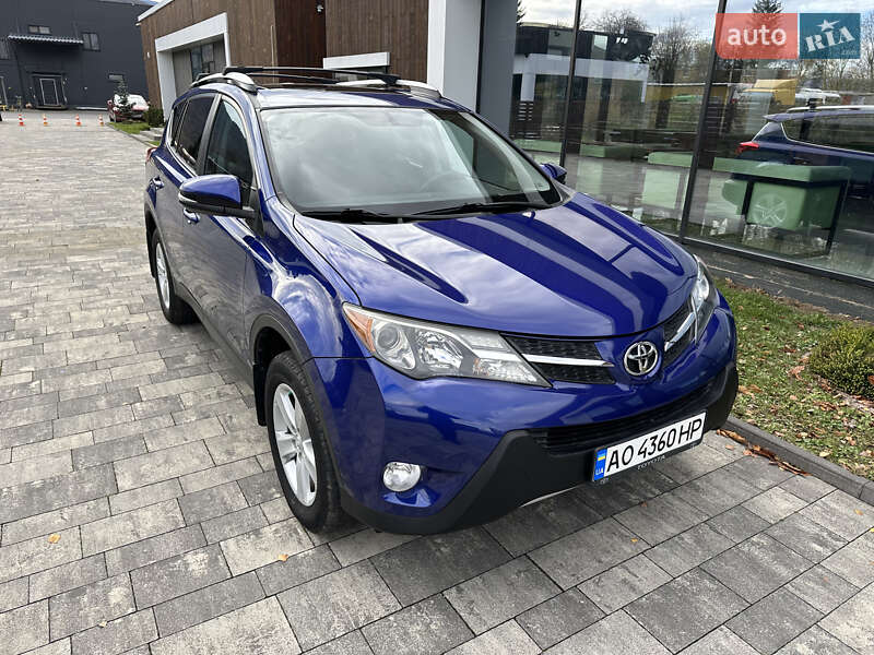 Позашляховик / Кросовер Toyota RAV4 2014 в Ужгороді