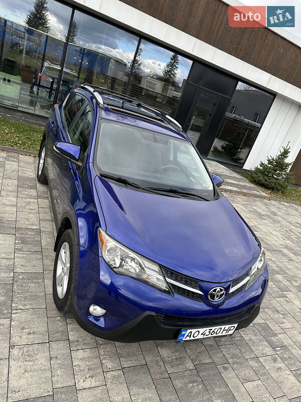 Позашляховик / Кросовер Toyota RAV4 2014 в Ужгороді