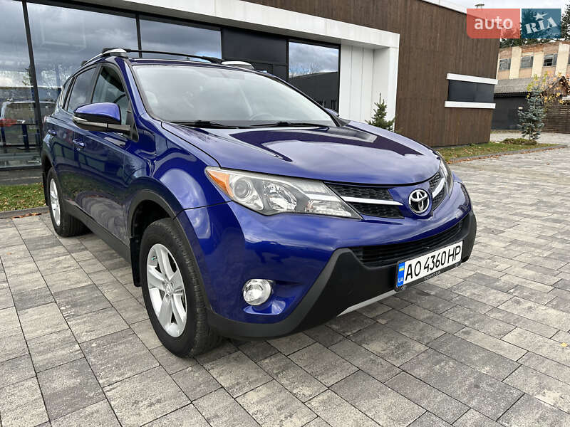 Позашляховик / Кросовер Toyota RAV4 2014 в Ужгороді