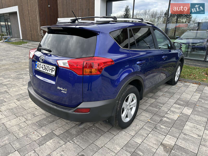 Позашляховик / Кросовер Toyota RAV4 2014 в Ужгороді