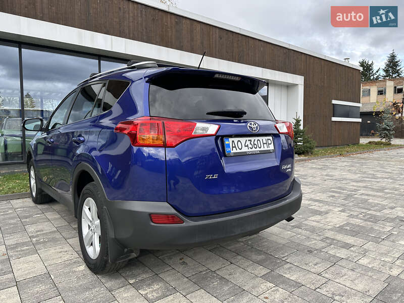 Позашляховик / Кросовер Toyota RAV4 2014 в Ужгороді