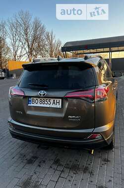 Внедорожник / Кроссовер Toyota RAV4 2018 в Тернополе