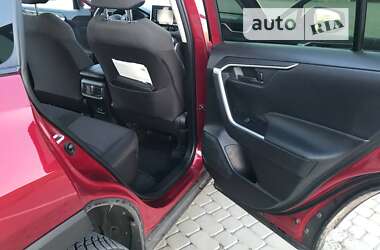 Позашляховик / Кросовер Toyota RAV4 2019 в Хмельницькому