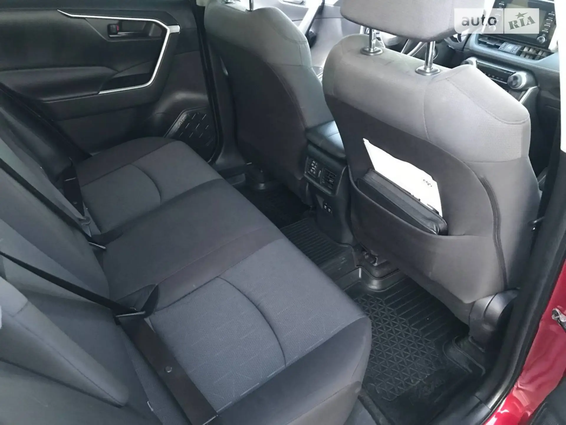 2019 Toyota RAV 4 - мініатюра 18