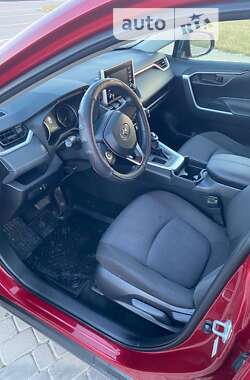 Позашляховик / Кросовер Toyota RAV4 2019 в Хмельницькому