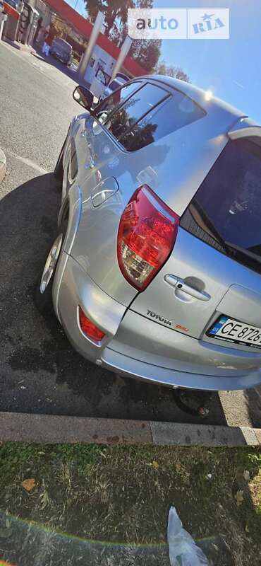 Позашляховик / Кросовер Toyota RAV4 2006 в Чернівцях