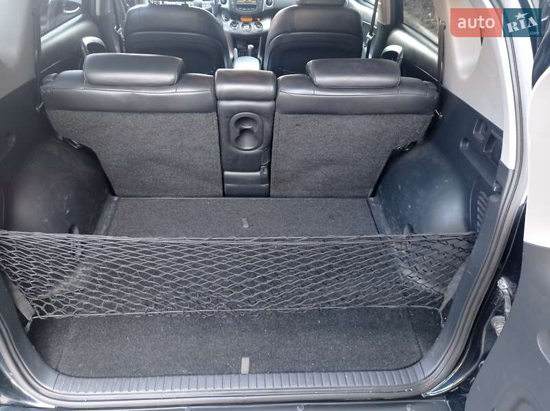 Позашляховик / Кросовер Toyota RAV4 2010 в Одесі