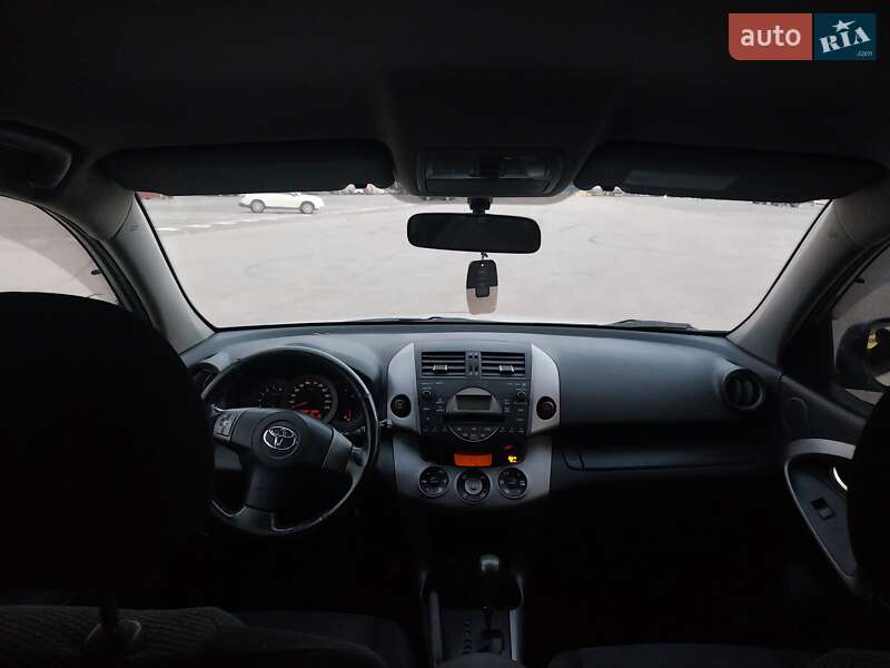 Позашляховик / Кросовер Toyota RAV4 2006 в Харкові