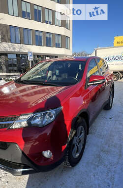 Позашляховик / Кросовер Toyota RAV4 2015 в 
