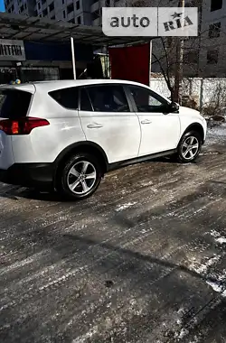 Toyota RAV4 2015