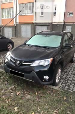 Позашляховик / Кросовер Toyota RAV4 2015 в Івано-Франківську