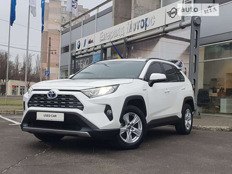 Toyota RAV4 | Купить новый Тойота РАВ 4 в СПб у официального дилера