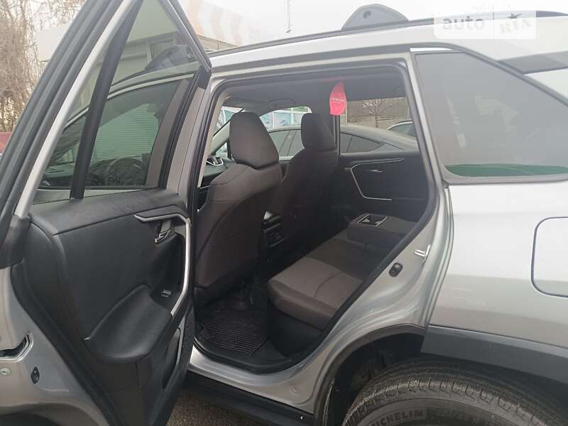 Внедорожник / Кроссовер Toyota RAV4 2020 в Одессе