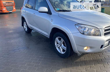 Внедорожник / Кроссовер Toyota RAV4 2006 в 