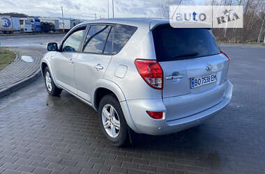 Внедорожник / Кроссовер Toyota RAV4 2006 в 