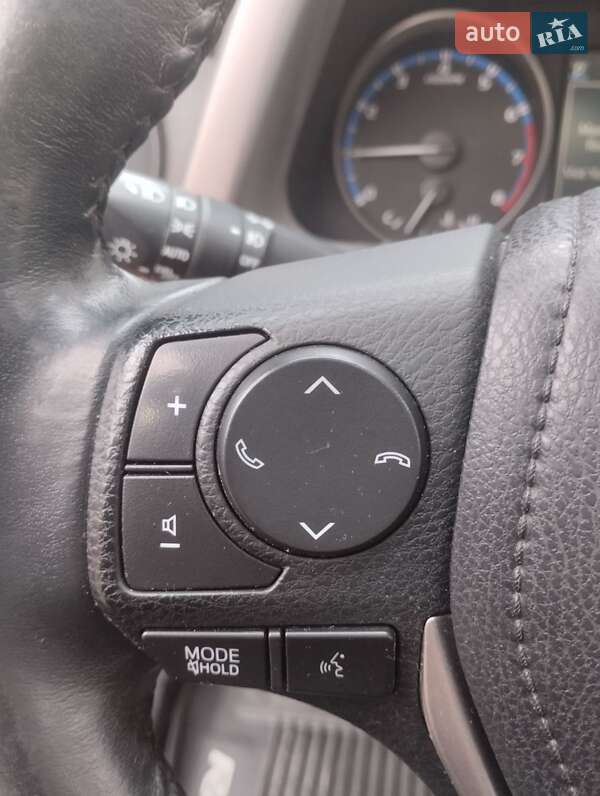 Позашляховик / Кросовер Toyota RAV4 2017 в Умані