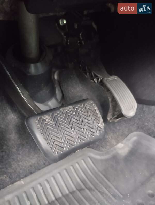 Позашляховик / Кросовер Toyota RAV4 2017 в Умані